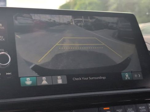 Used 2025 Honda Odyssey Sport-L image 17