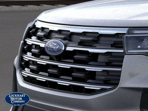 New 2026 Ford Explorer Active RWD image 17