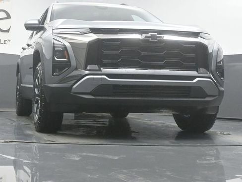 New 2026 Chevrolet Equinox ACTIV w/ Convenience Package III FWD image 3