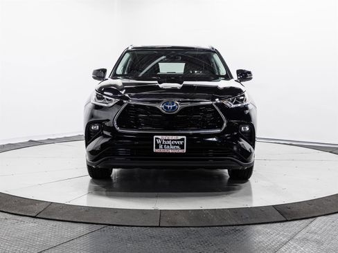 Used 2023 Toyota Highlander Limited image 2