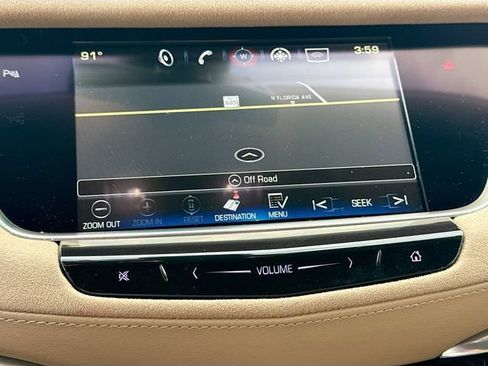 Used 2018 Cadillac XT5 Platinum AWD/4WD image 32