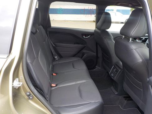 Used 2025 Subaru Forester Limited image 13