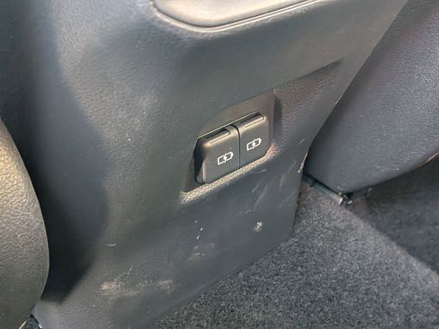 Used 2025 Toyota RAV4 XLE image 28