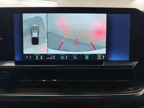 Certified 2023 Chevrolet Silverado 1500 LTZ w/ Z71 Off-Road Package image 23