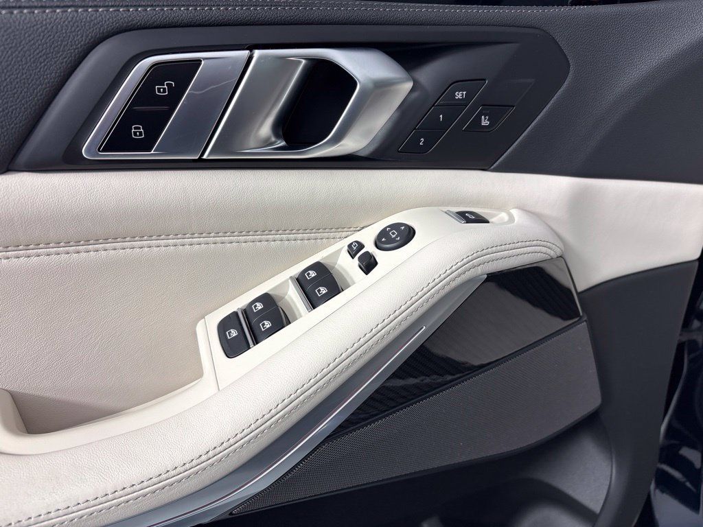Used 2023 BMW X5 M50i w/ Executive Package AWD/4WD image 13