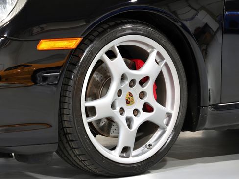 Used 2008 Porsche 911 Cabriolet image 20