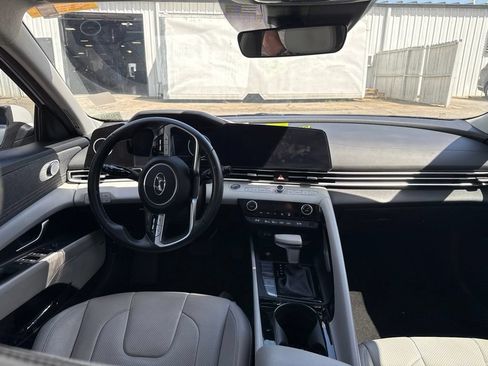 Used 2023 Hyundai Elantra Limited FWD image 8