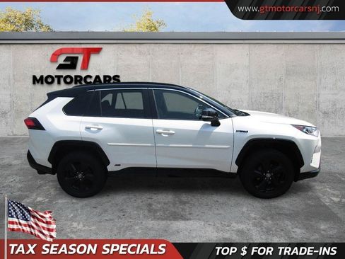 Used 2021 Toyota RAV4 XSE AWD/4WD image 4