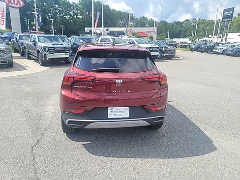 Used 2024 Buick Encore GX Preferred w/ Comfort Package FWD image 6
