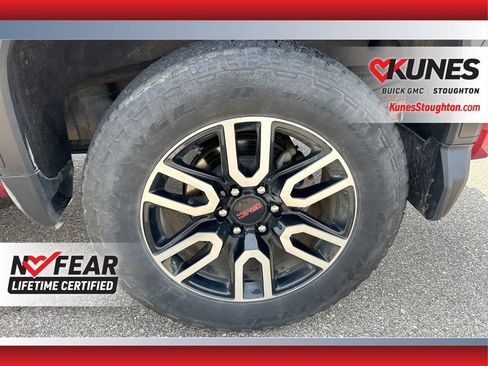 Used 2023 GMC Sierra 1500 AT4 w/ AT4 Preferred Package image 16