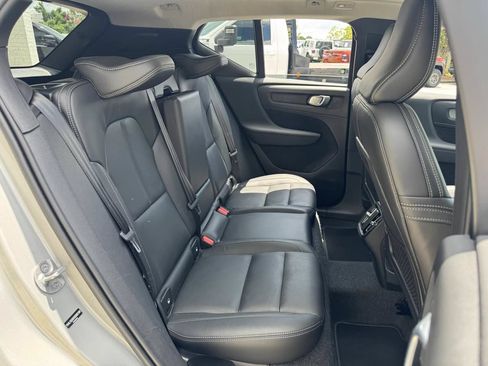 Used 2025 Volvo XC40 B5 Plus AWD/4WD image 14