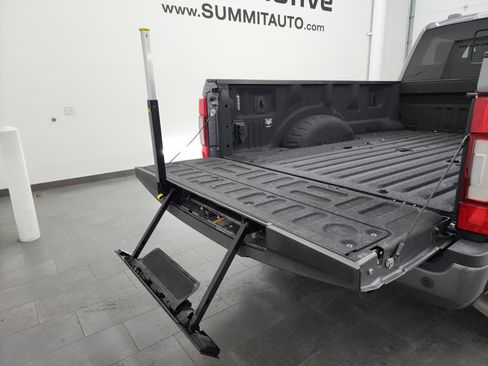 Used 2022 Ford F350 Platinum image 33
