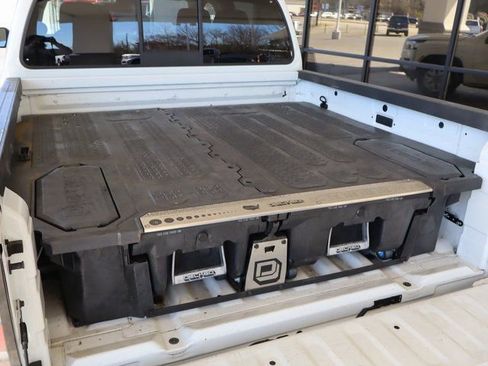 Used 2022 Nissan Frontier SV image 38