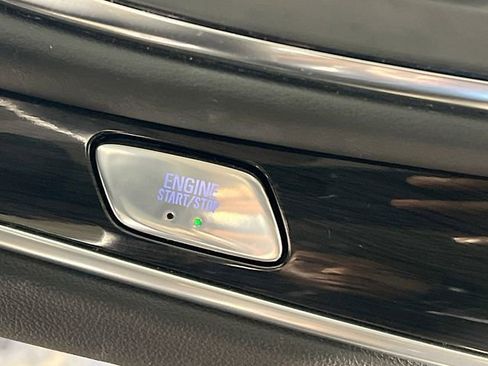 Used 2021 Buick Enclave Essence w/ Sound and Sites Package image 18