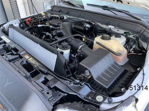 Used 2016 Ford F550 2WD Regular Cab Super Duty image 12