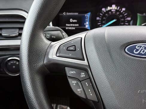 Used 2020 Ford Fusion SE FWD image 25