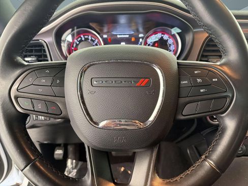 Used 2021 Dodge Challenger SXT image 12