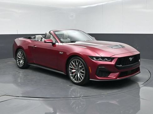 Certified 2025 Ford Mustang GT Premium RWD image 2