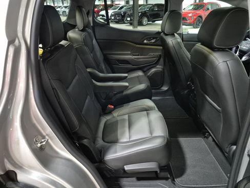 Used 2017 GMC Acadia SLT AWD/4WD image 29