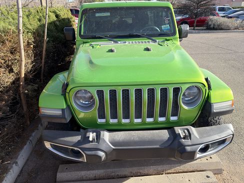 Used 2018 Jeep Wrangler Unlimited Sahara image 17