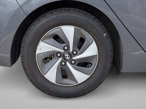 Used 2017 Hyundai Ioniq SEL image 7