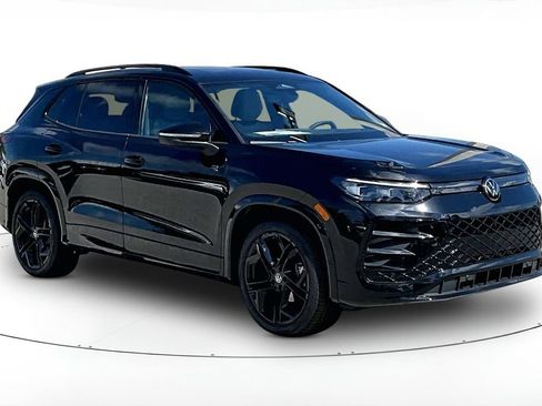 New 2026 Volkswagen Tiguan SE R-Line image 1