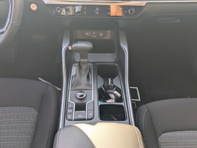 Used 2026 Kia Sorento LX FWD image 19