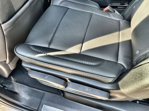 New 2026 GMC Yukon XL Denali w/ Denali Reserve Package AWD/4WD image 17