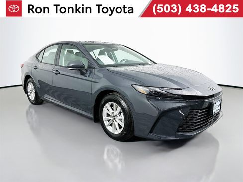 Certified 2025 Toyota Camry LE image 1