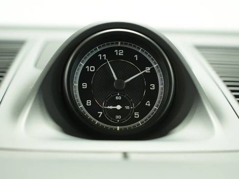 New 2026 Porsche Macan image 34