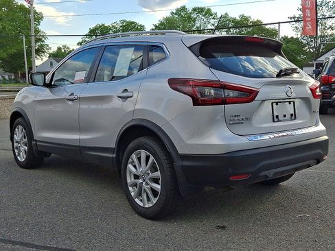 Used 2022 Nissan Rogue Sport SV AWD/4WD image 4