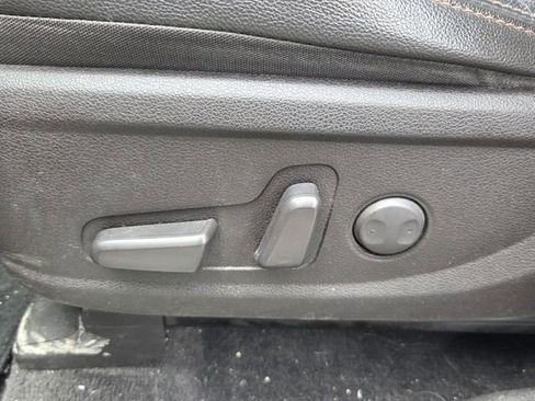 Used 2019 Hyundai Santa Fe Limited FWD image 10