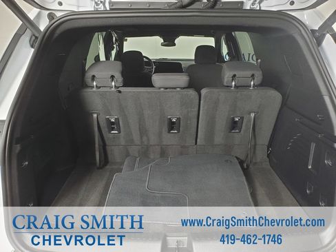 Used 2025 Chevrolet Traverse LT FWD image 14