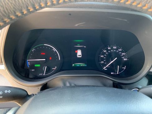 Used 2024 Toyota Sienna XLE Woodland Edition AWD/4WD image 33
