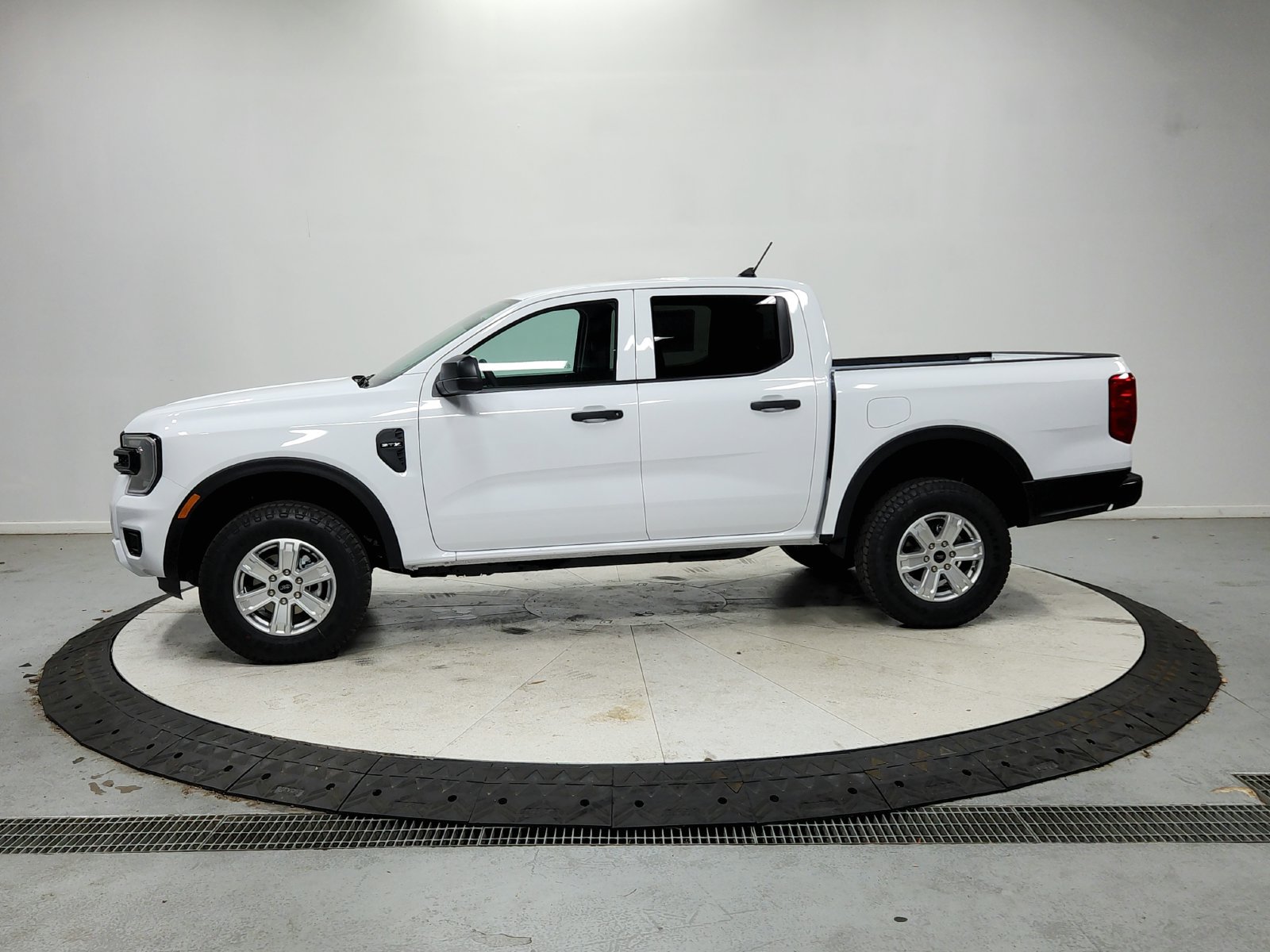 New 2026 Ford Ranger XL w/ Trailer Tow Package RWD image 5