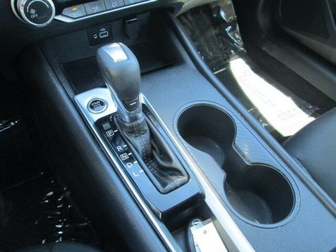 Used 2023 Nissan Altima 2.5 S FWD image 15