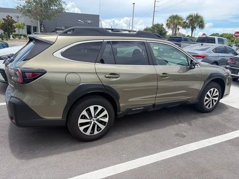 Used 2024 Subaru Outback Premium w/ Popular Package #1A AWD/4WD image 2
