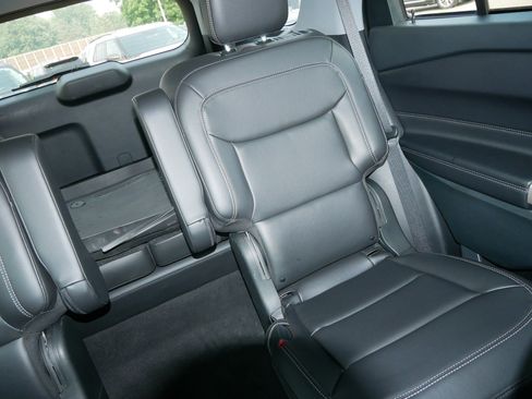 Used 2023 Ford Explorer XLT w/ Equipment Group 202A AWD/4WD image 14