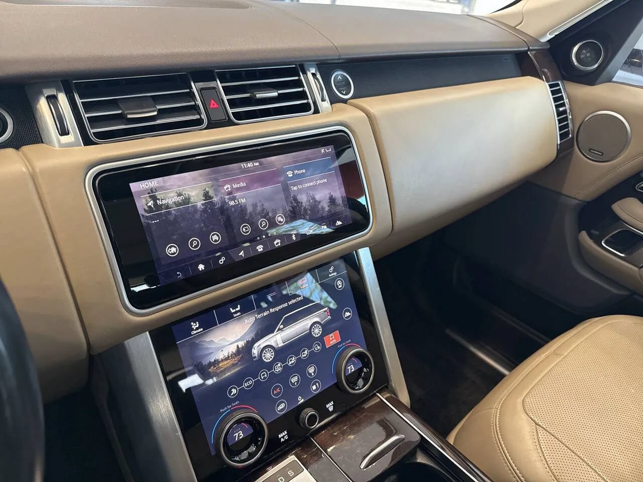 Used 2018 Land Rover Range Rover HSE AWD/4WD image 24