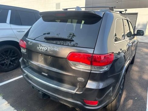 Used 2018 Jeep Grand Cherokee Overland AWD/4WD image 8