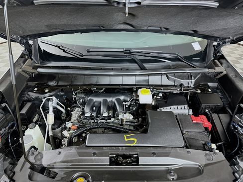 Used 2023 Nissan Pathfinder S image 33