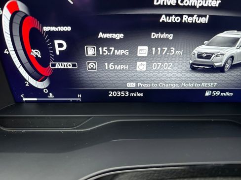 Used 2024 Nissan Pathfinder Platinum w/ Cargo Package image 16