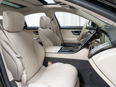 Used 2023 Mercedes-Benz S 500 4MATIC image 22