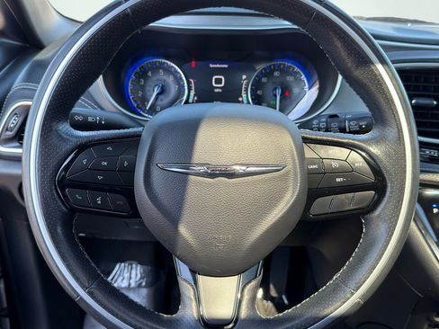 Used 2020 Chrysler Pacifica Limited FWD image 49
