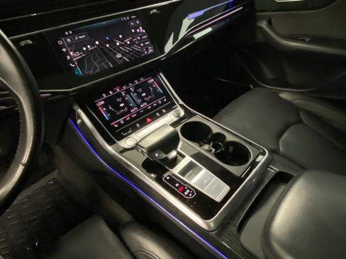 Used 2019 Audi Q8 Prestige AWD/4WD image 29