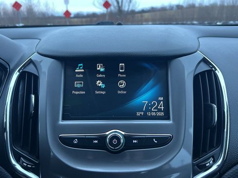 Used 2018 Chevrolet Cruze LT w/ Convenience Package image 23