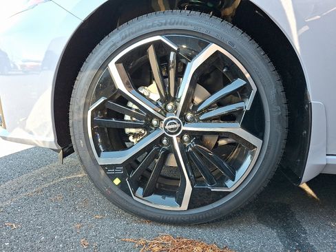 New 2025 Nissan Altima 2.5 SR w/ SR Premium Package image 4