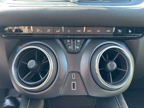 Used 2025 Chevrolet Blazer LT w/ Midnight/Sport Edition image 23