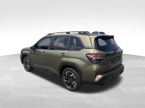 Used 2025 Subaru Forester Limited AWD/4WD image 17