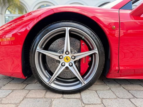 Used 2015 Ferrari 458 Spider RWD image 31